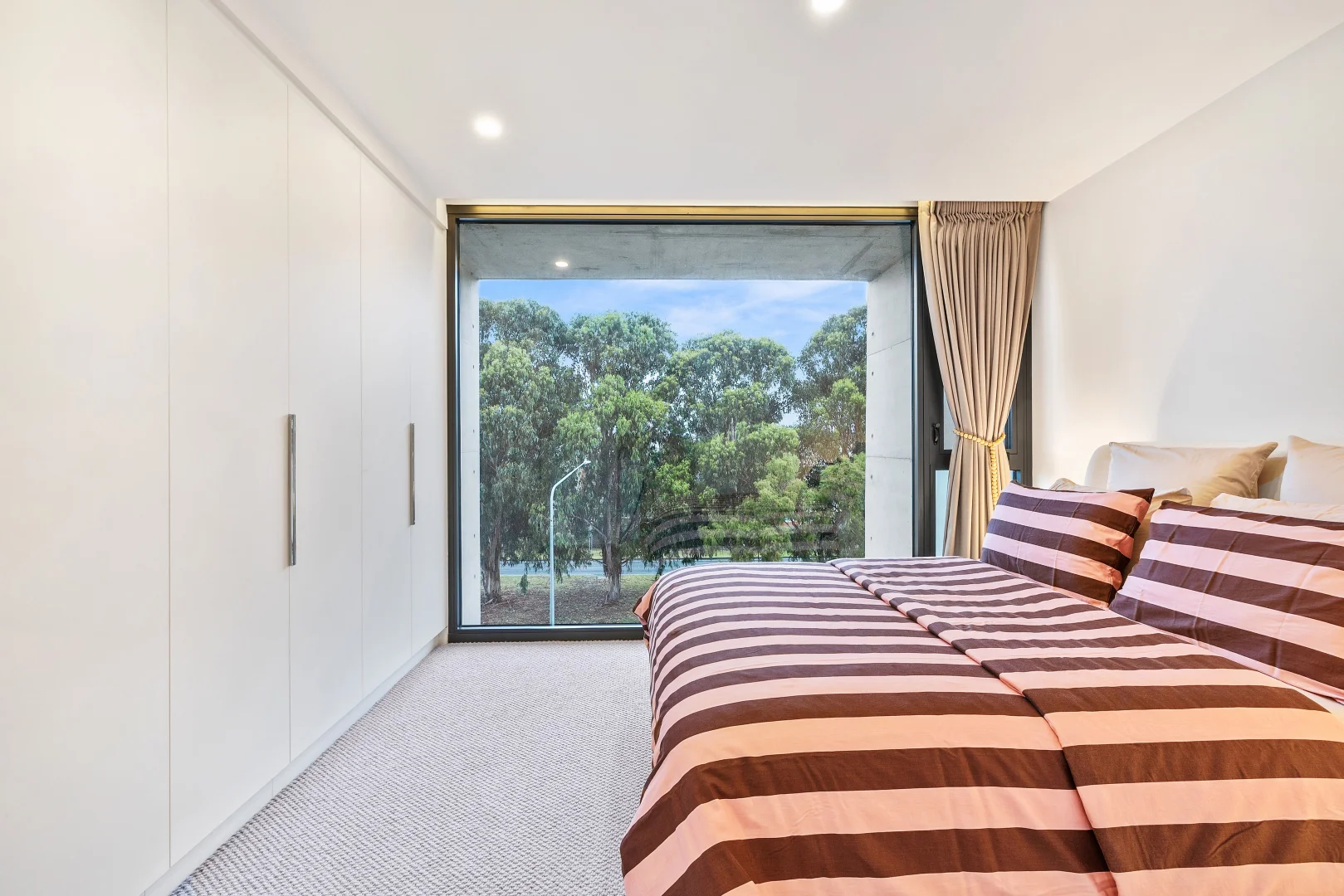 Additional image 8 of 20/22 Canberra Avenue, Forrest ACT 2603