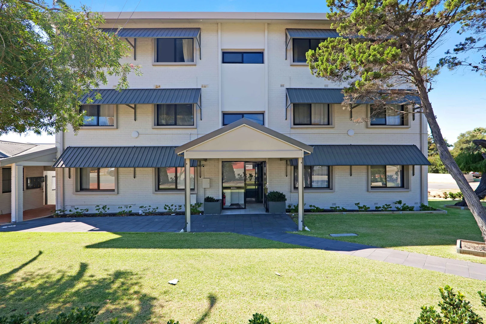 Additional image 4 of 46 Scarborough Beach Road, Scarborough WA 6019