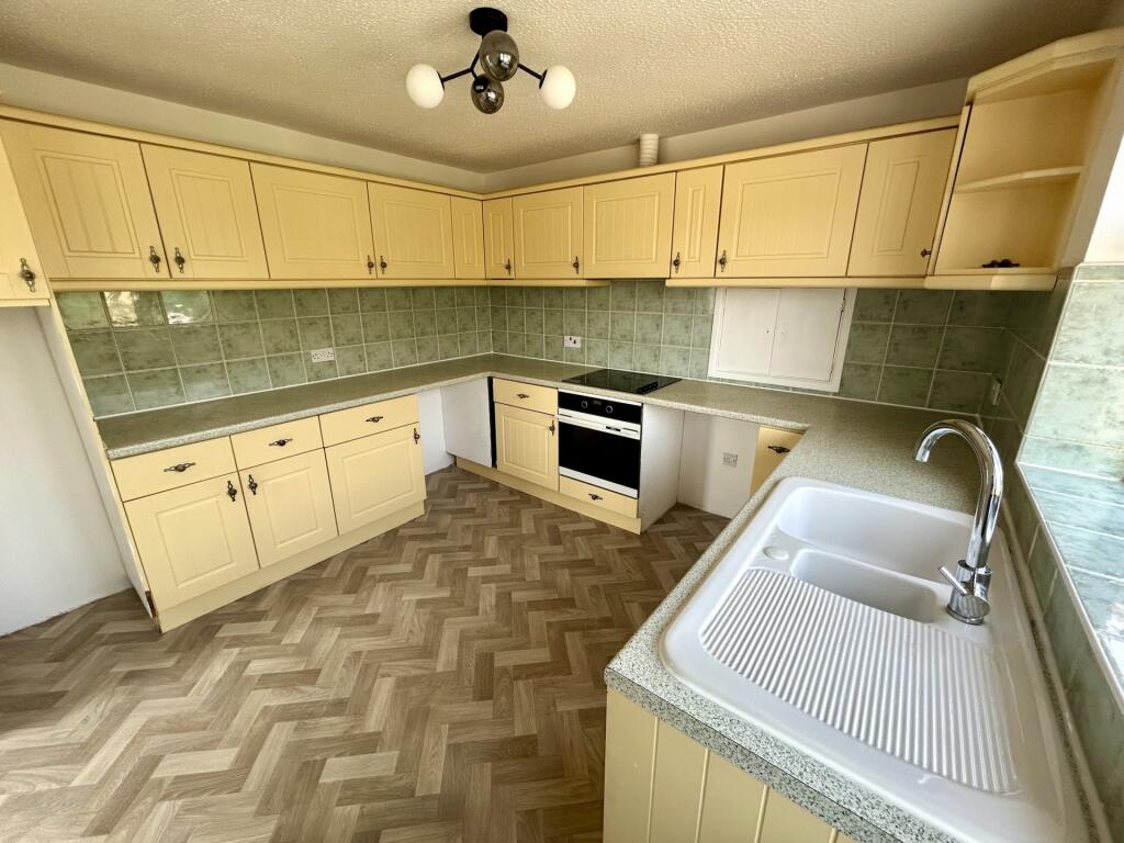 Additional image 6 of Sutton Grange, Yeovil, BA21