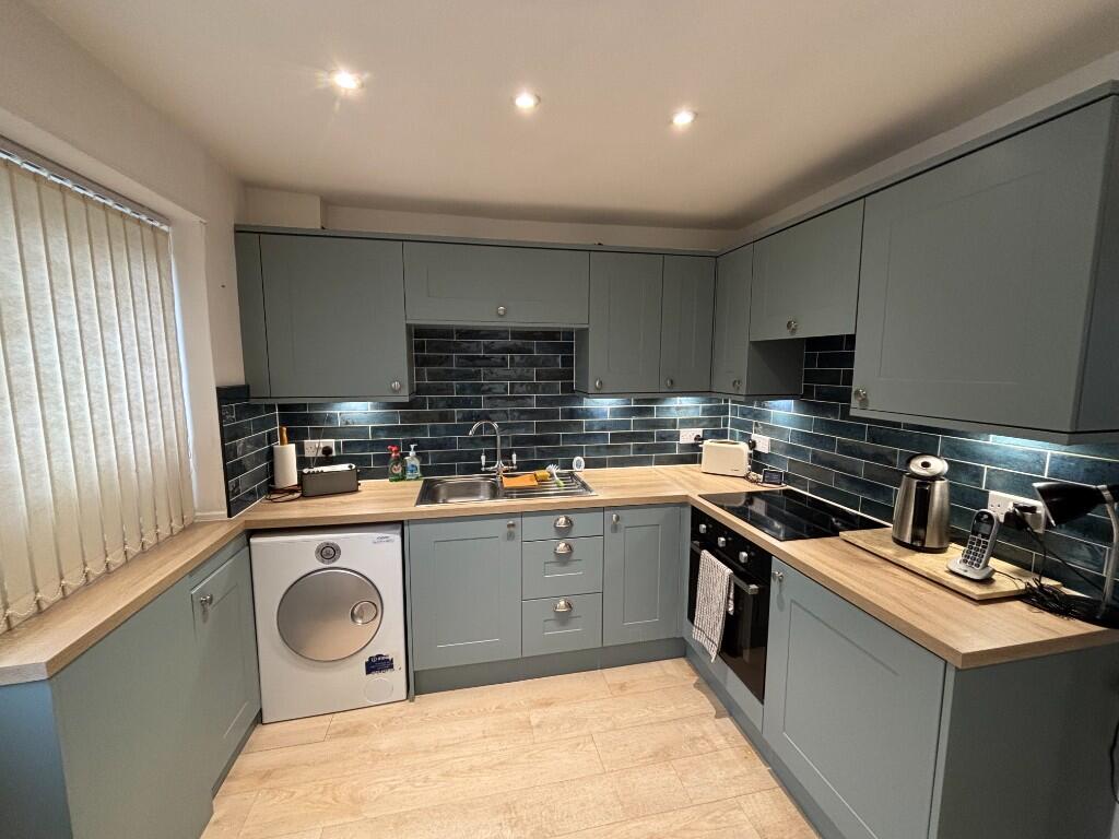 Derwent Avenue, BD15 photo 4