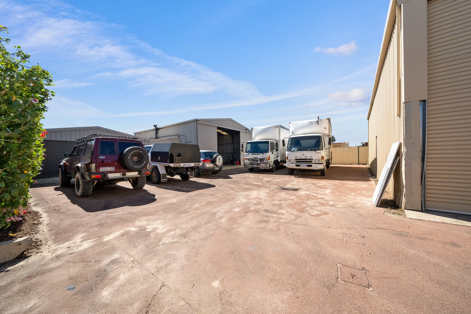 Additional image 23 of 8 Carpenteria Crescent, Kenwick WA 6107
