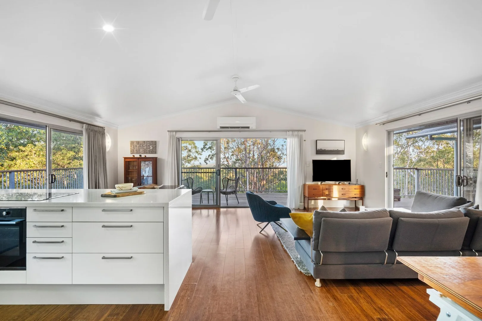 9 Range Crescent, Laidley QLD 4341 photo 4