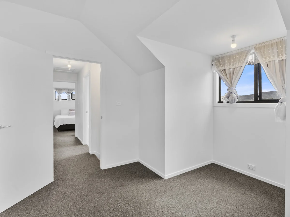 Additional image 17 of 2/9 Maranoa Road, Kingston TAS 7050