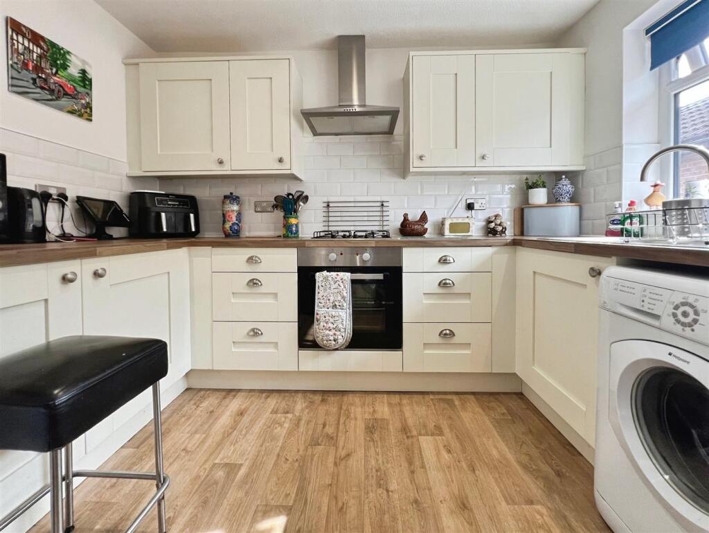 Additional image 5 of Hazelcroft, Bradford, BD2 3TH