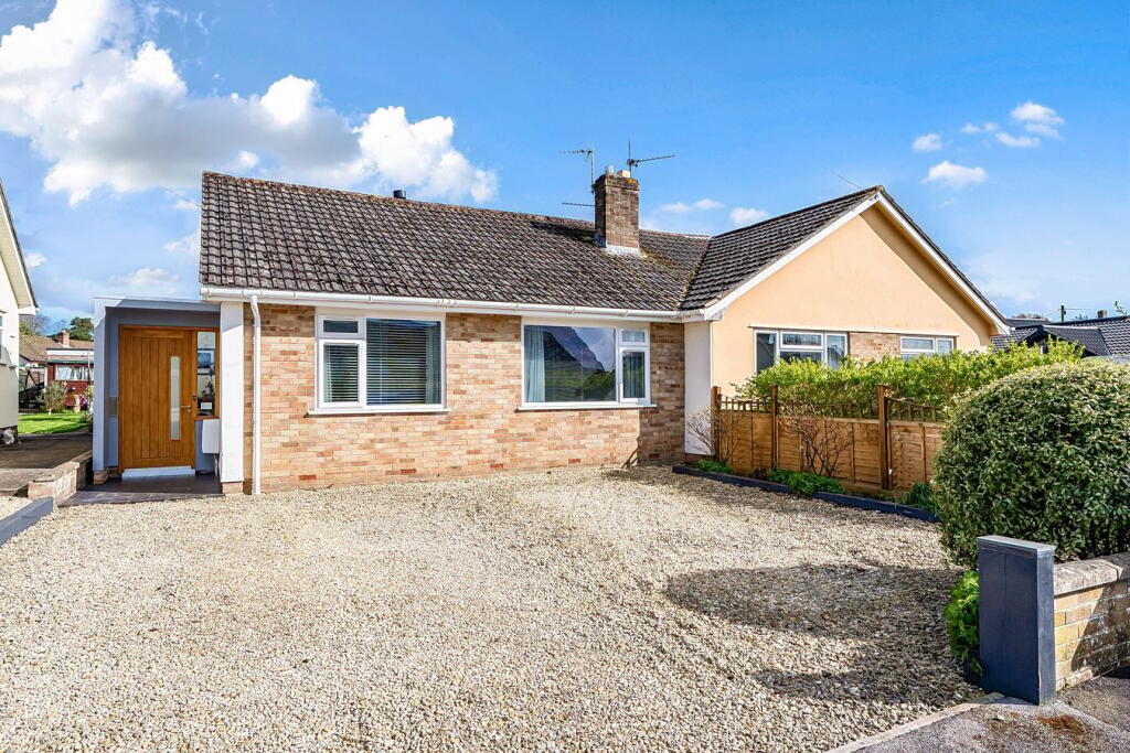 St Cuthbert Avenue, Wells, BA5