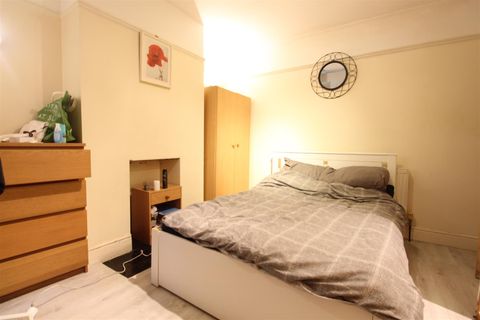 High Road, Southampton SO16