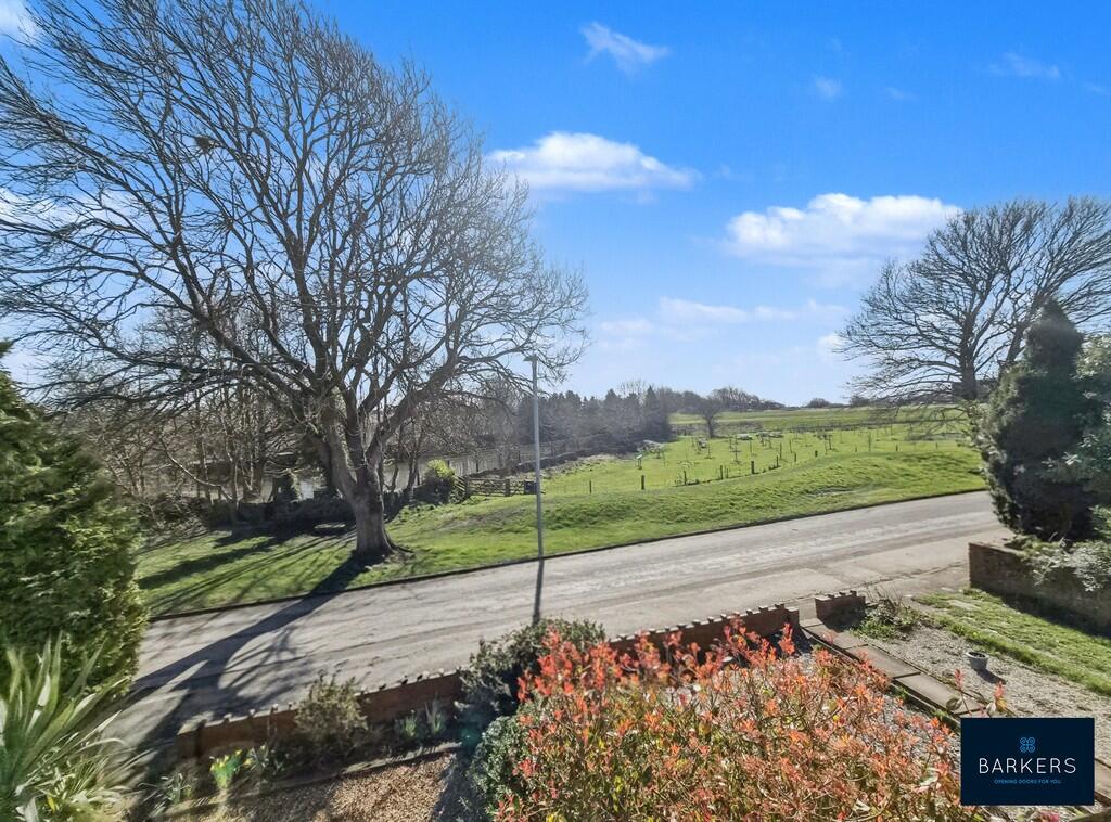 West Street, Drighlington, Bradford photo 5
