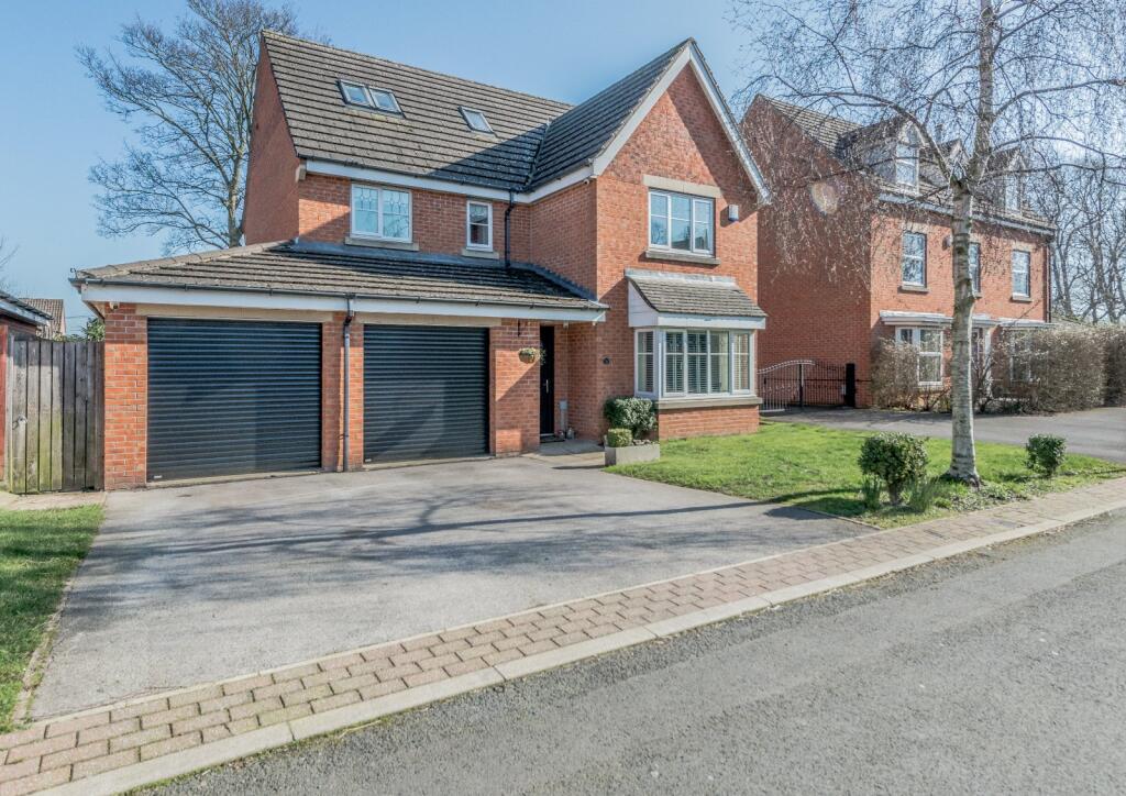 Burnleys Mill Road, Gomersal, Cleckheaton, West Yorkshire, BD19