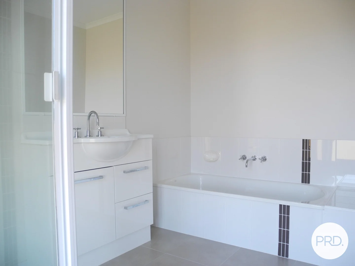 Additional image 8 of 2/10 Arthur Street, Boyne Island QLD 4680