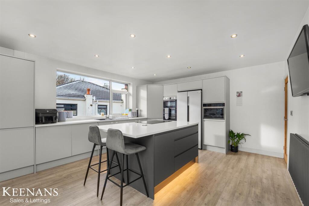 Kings Causeway, Brierfield, Nelson