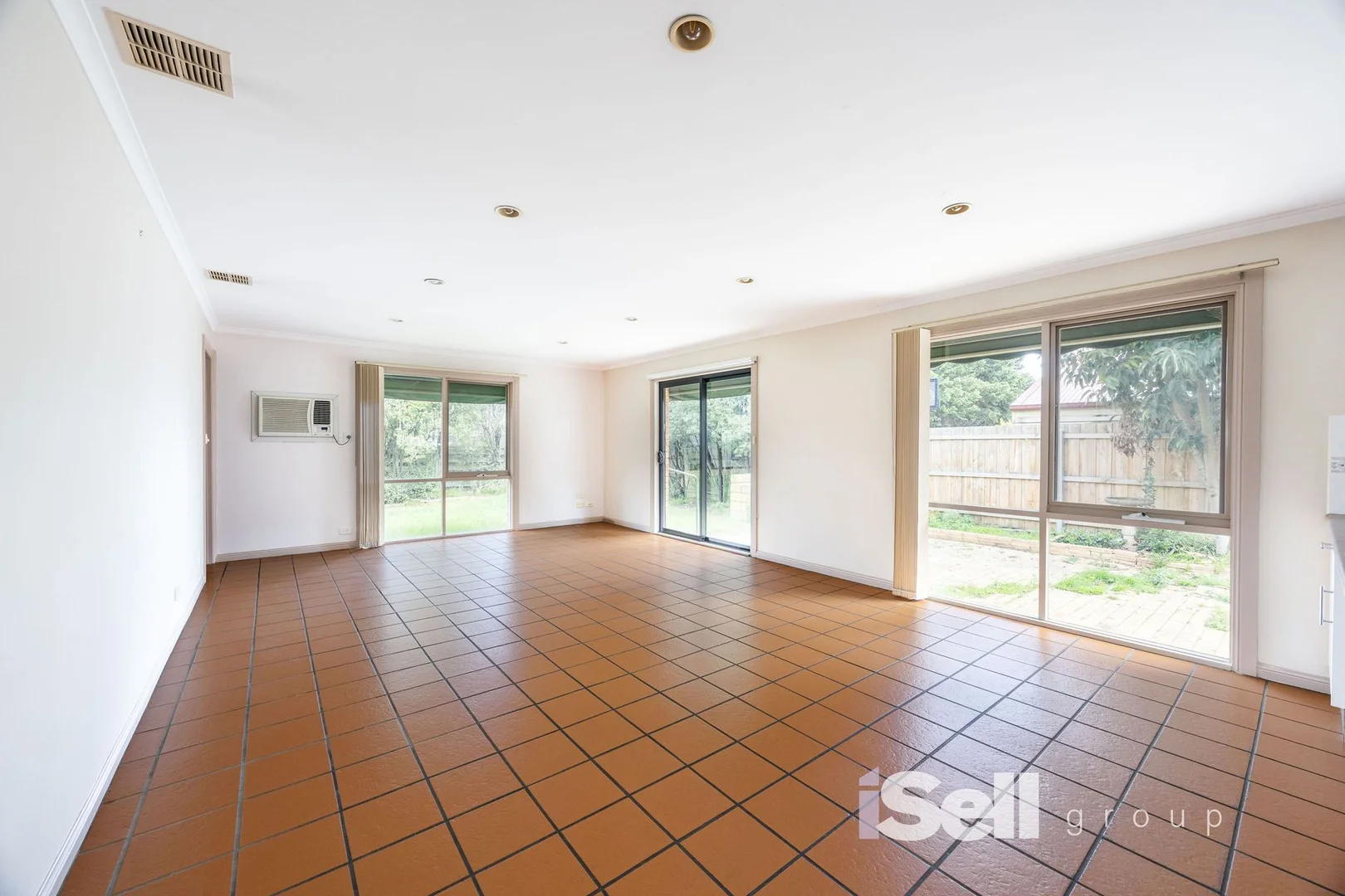 Additional image 7 of 33 Hedgeley Drive, Berwick VIC 3806