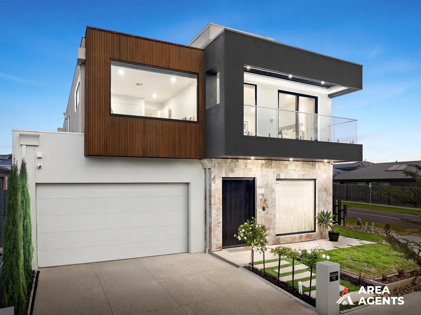 90 Hayes Hill Boulevard, Donnybrook VIC 3064