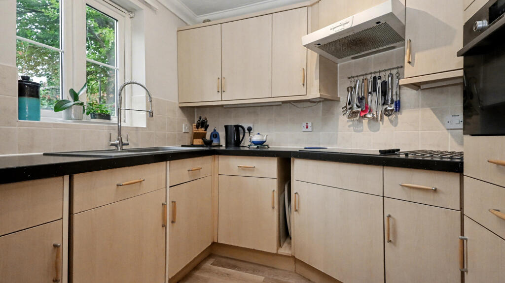 Additional image 3 of Cavendish Lodge, Glastonbury