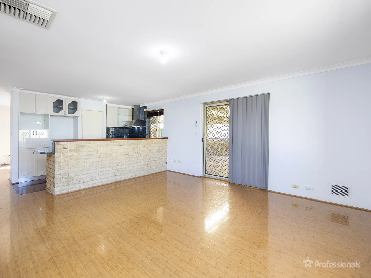Additional image 5 of 11 Ellenbrae Place, Marangaroo WA 6064