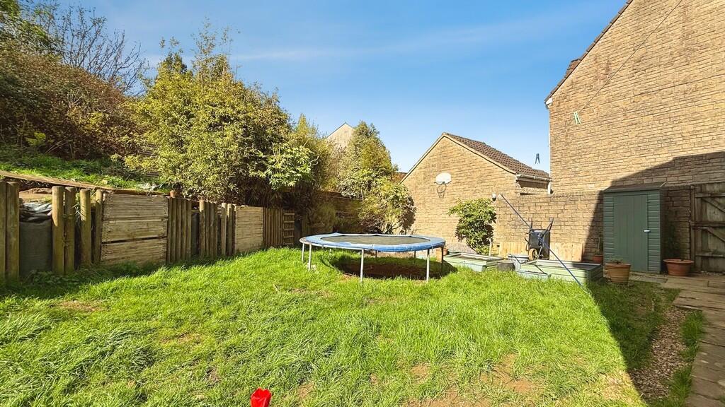 Additional image 2 of Kissing Batch, Frome