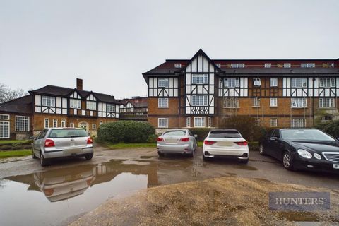 Elmfield North, Millbrook Road East SO15