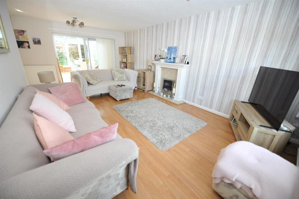 Additional image 5 of Evesham Grove, Idle