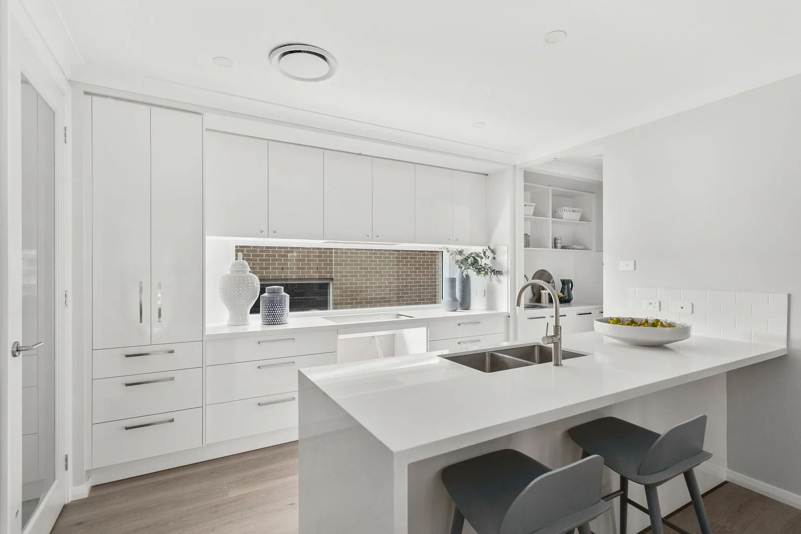 243 Ashburton Drive, Albion Park NSW 2527