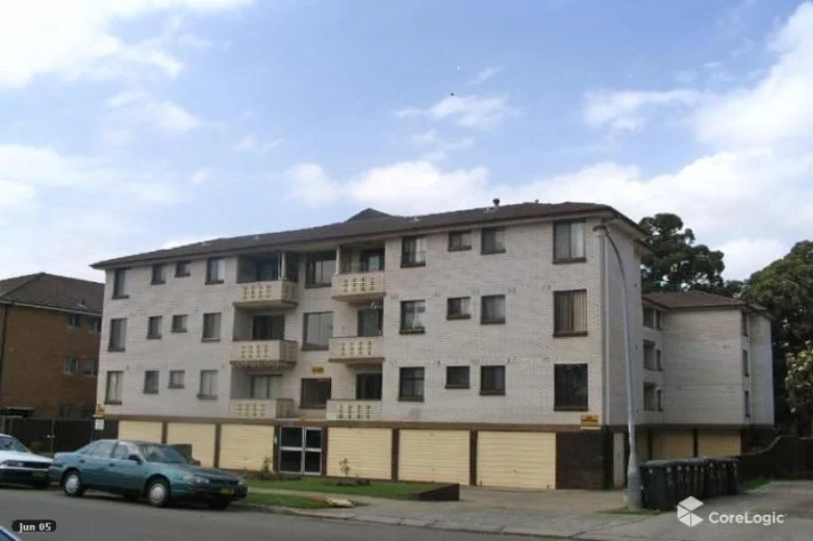 15/8-10 Goulburn Street, Warwick Farm NSW 2170