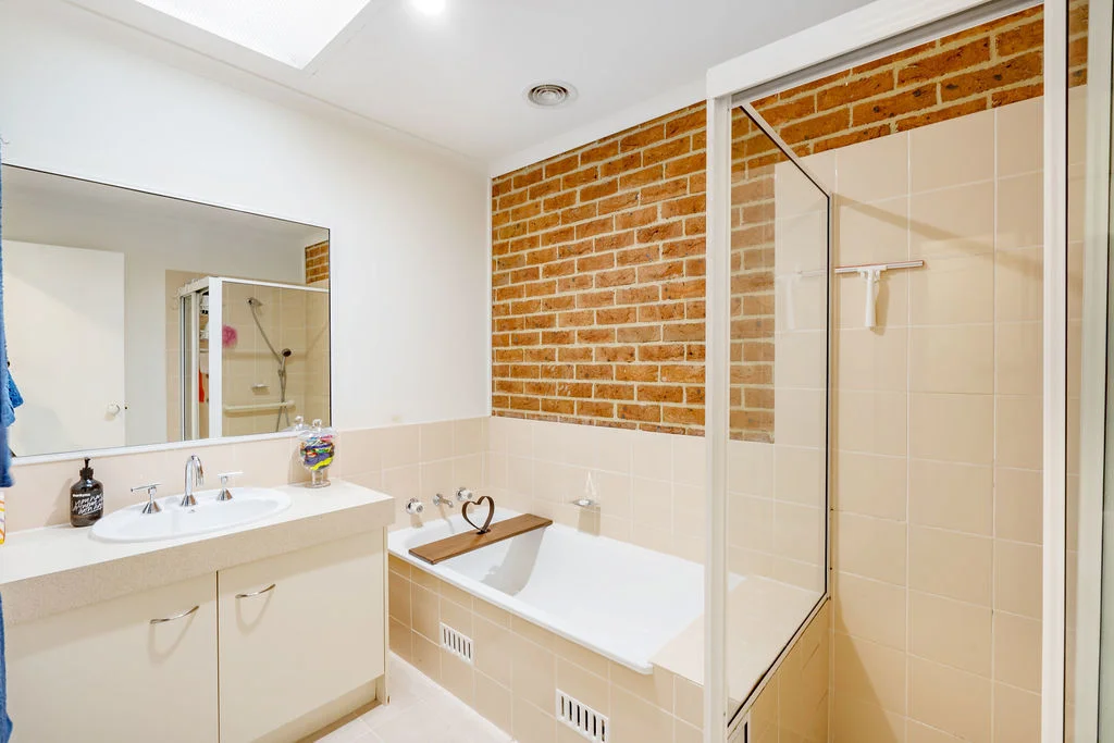 Additional image 9 of 2/31 Walker Crescent, Jerrabomberra NSW 2619