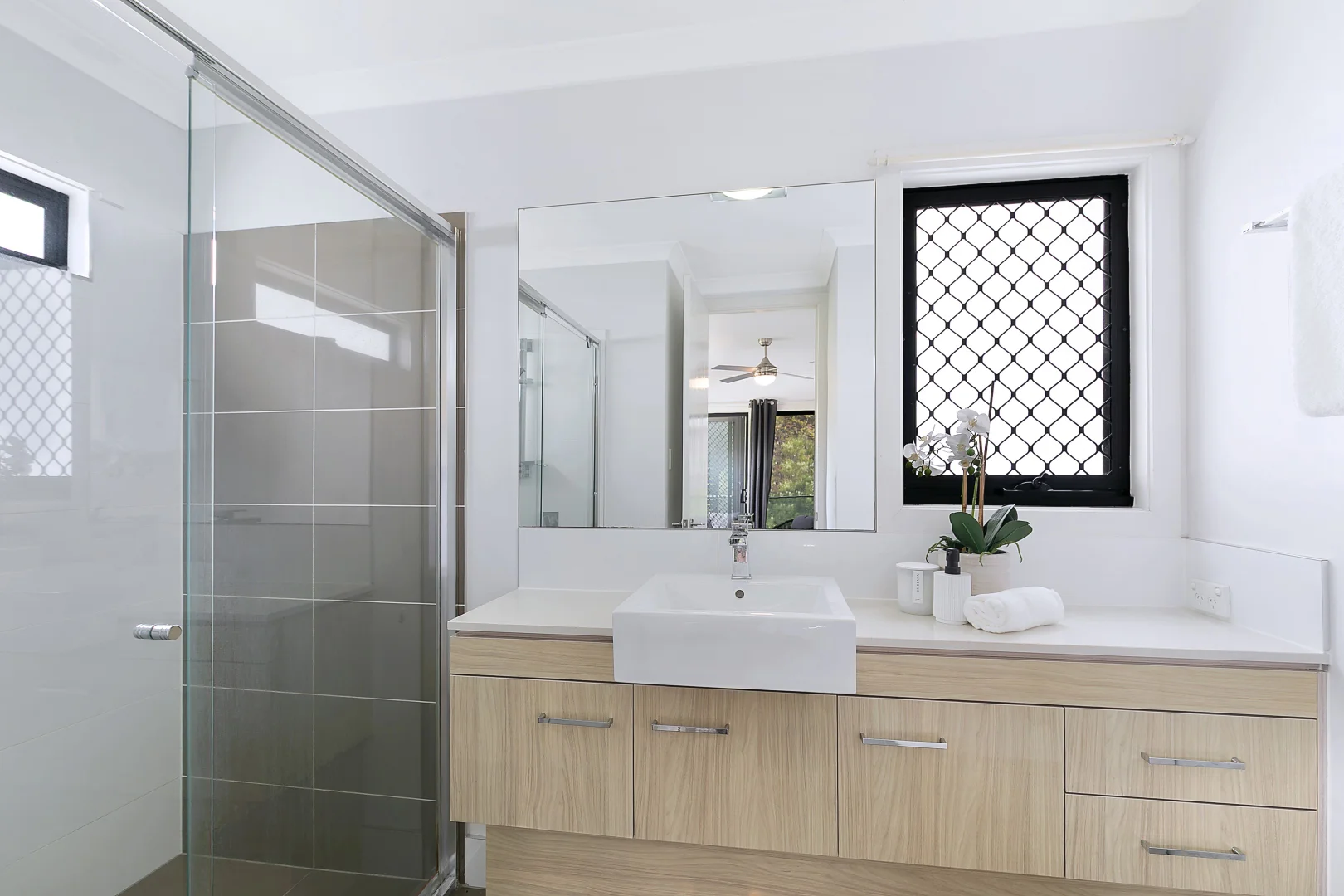 Additional image 10 of 8/819 Creek Road, Carindale QLD 4152