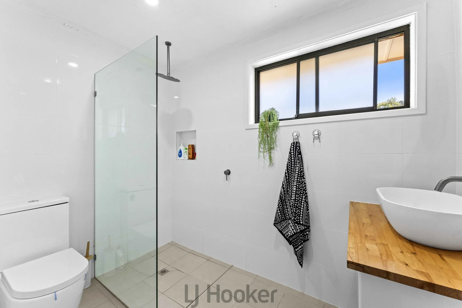 Additional image 16 of 1 Avery Close, Kilaben Bay NSW 2283