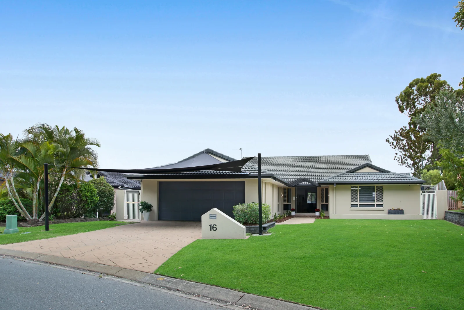 16 Collingwood Avenue, Robina QLD 4226