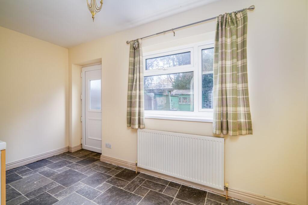 Additional image 9 of Threshfield Crescent, Birkenshaw