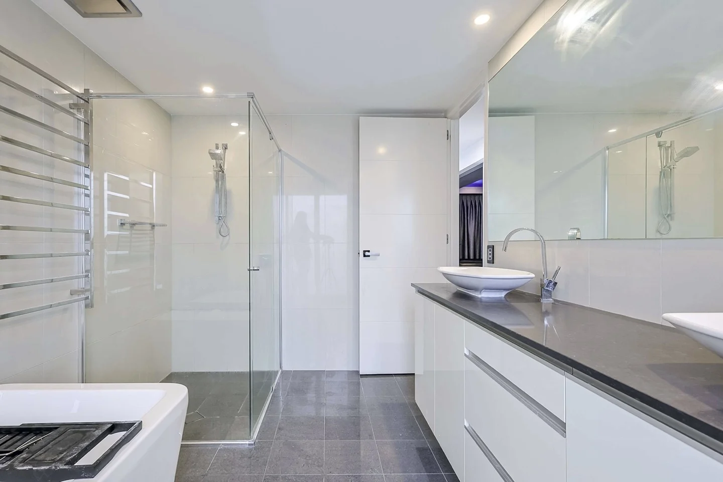 Additional image 13 of 22 River Crescent, Broadbeach Waters QLD 4218