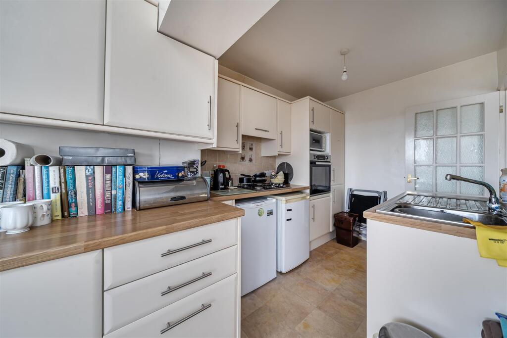 Additional image 4 of High Lea, Yeovil