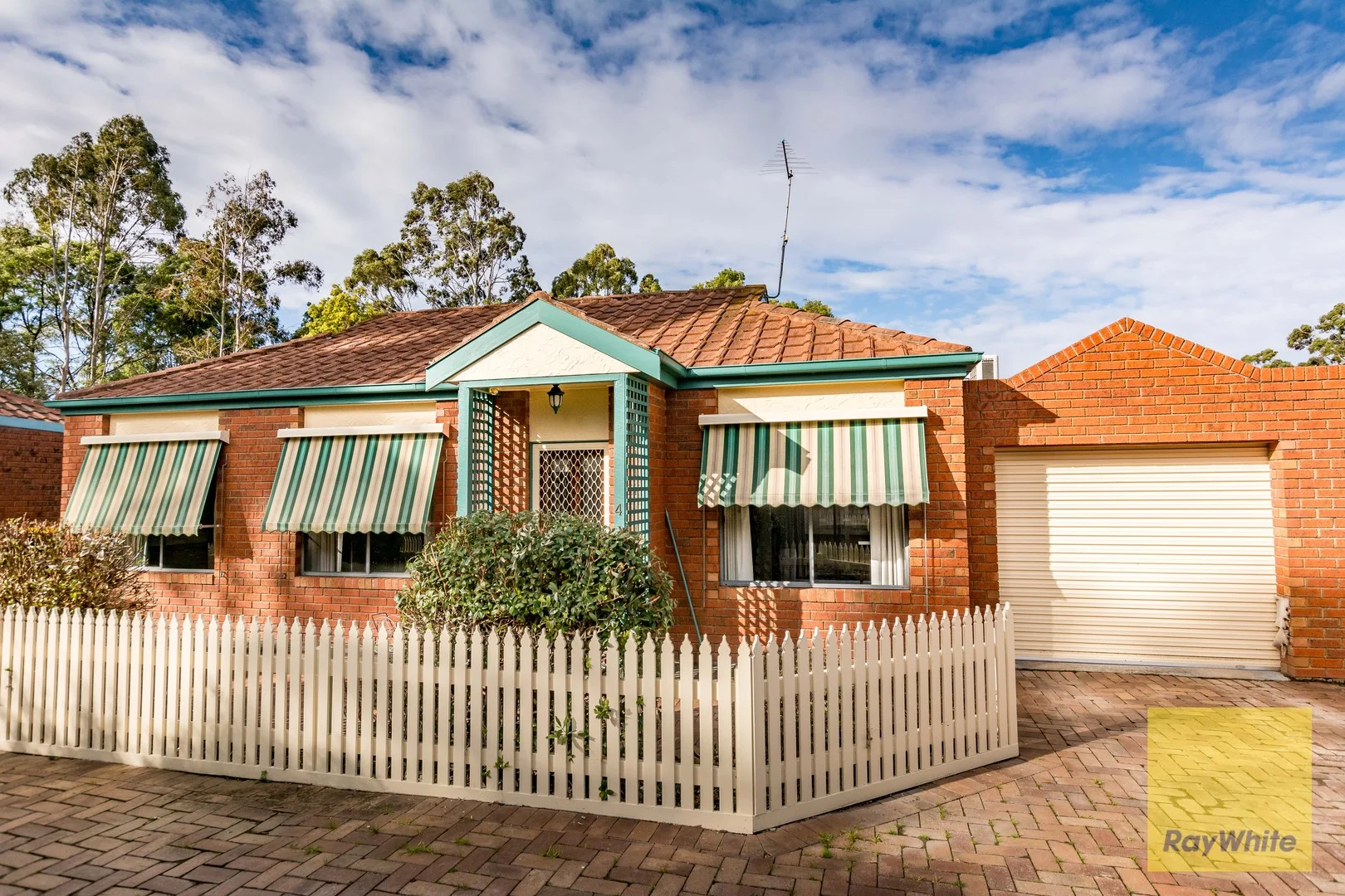 Foster VIC 3960