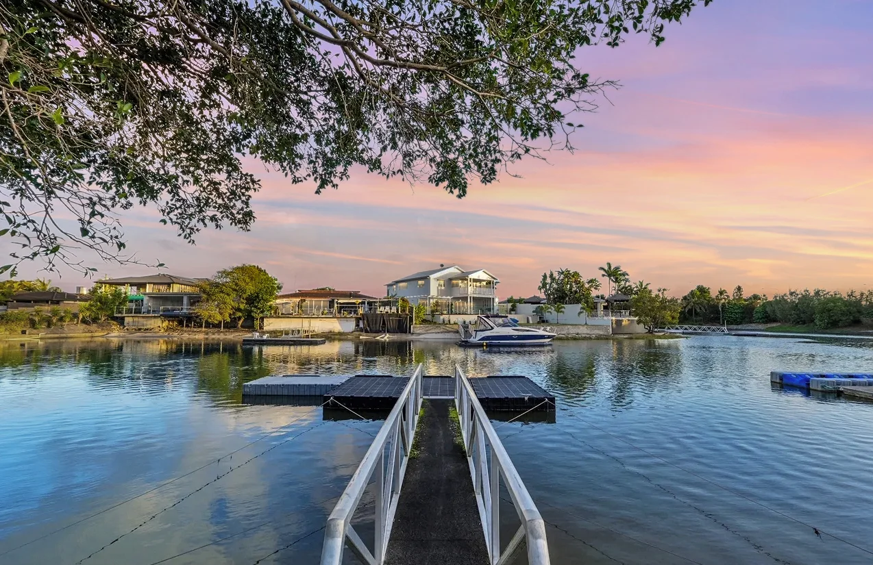 114 Salerno Street, Isle Of Capri QLD 4217