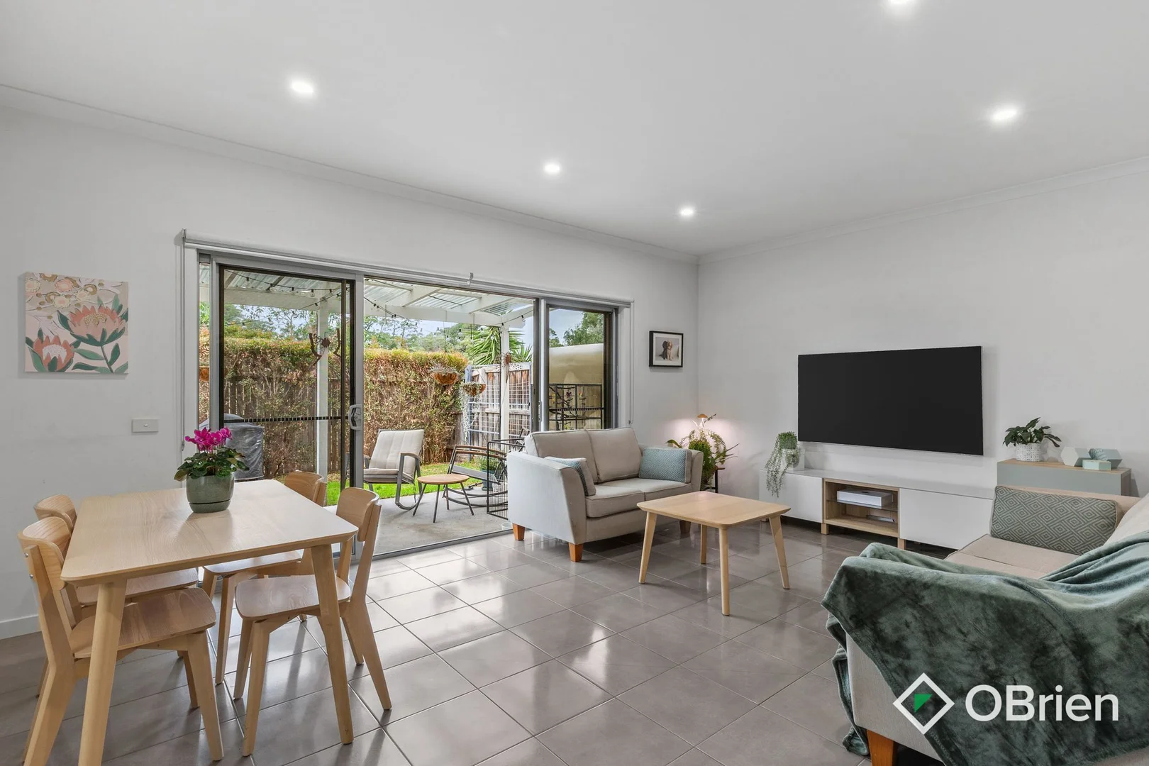 11/2 Sanoma Drive, Skye VIC 3977 photo 5