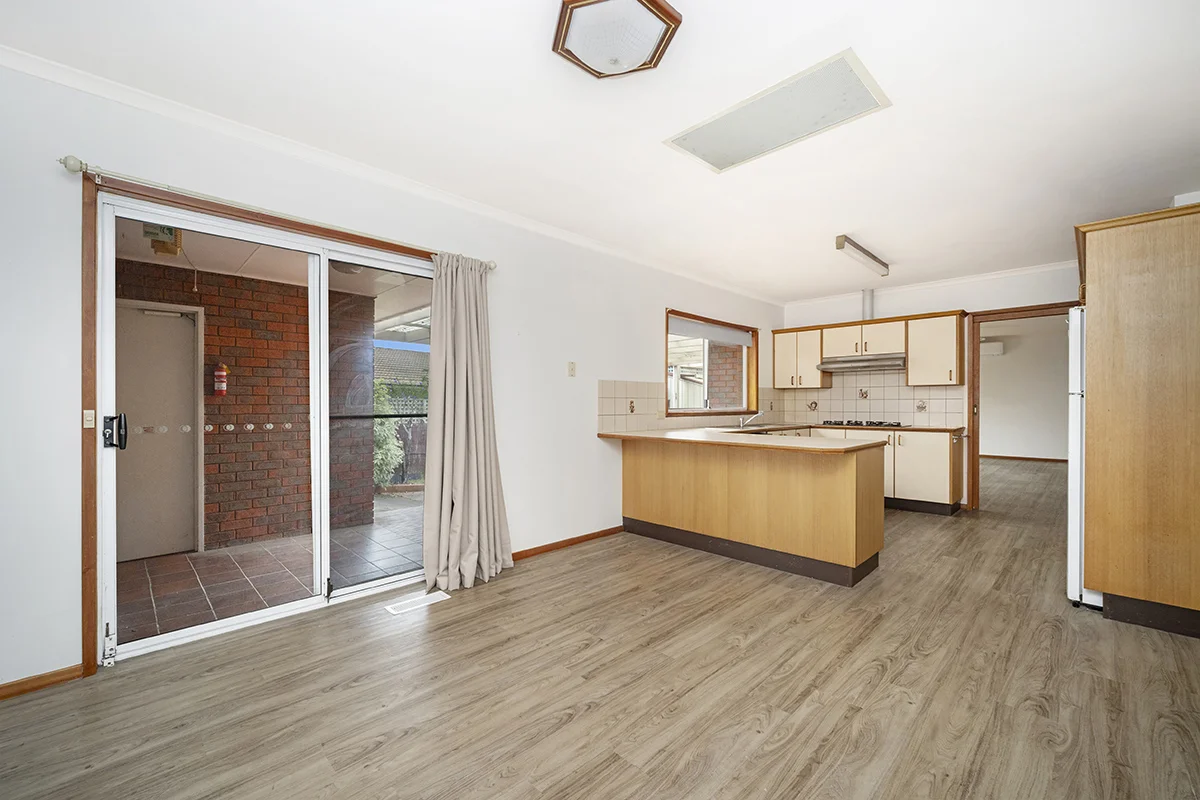 11 Macland Drive, Warrnambool VIC 3280 photo 2