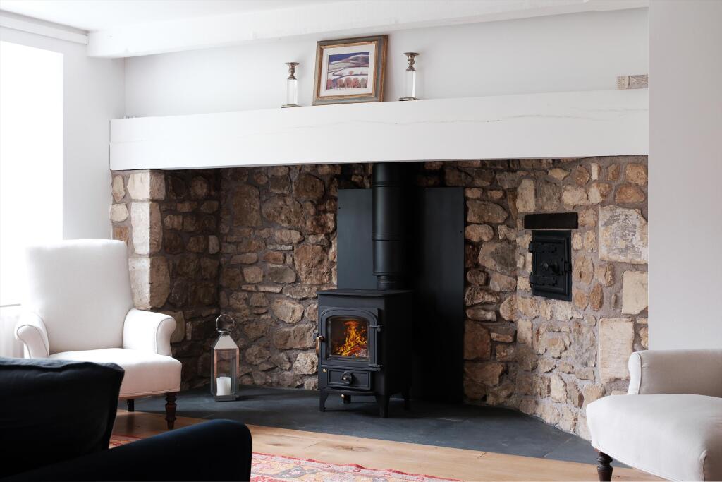 Additional image 3 of Near Bruton, Batcombe Country House with Paddock and Outbuildings BA4