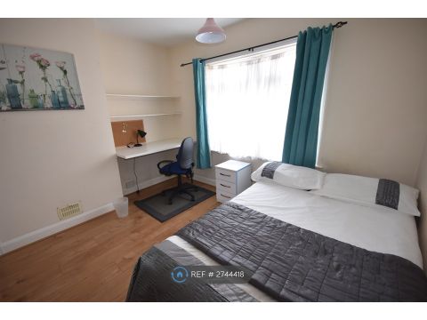 Begonia Road, Southampton SO16