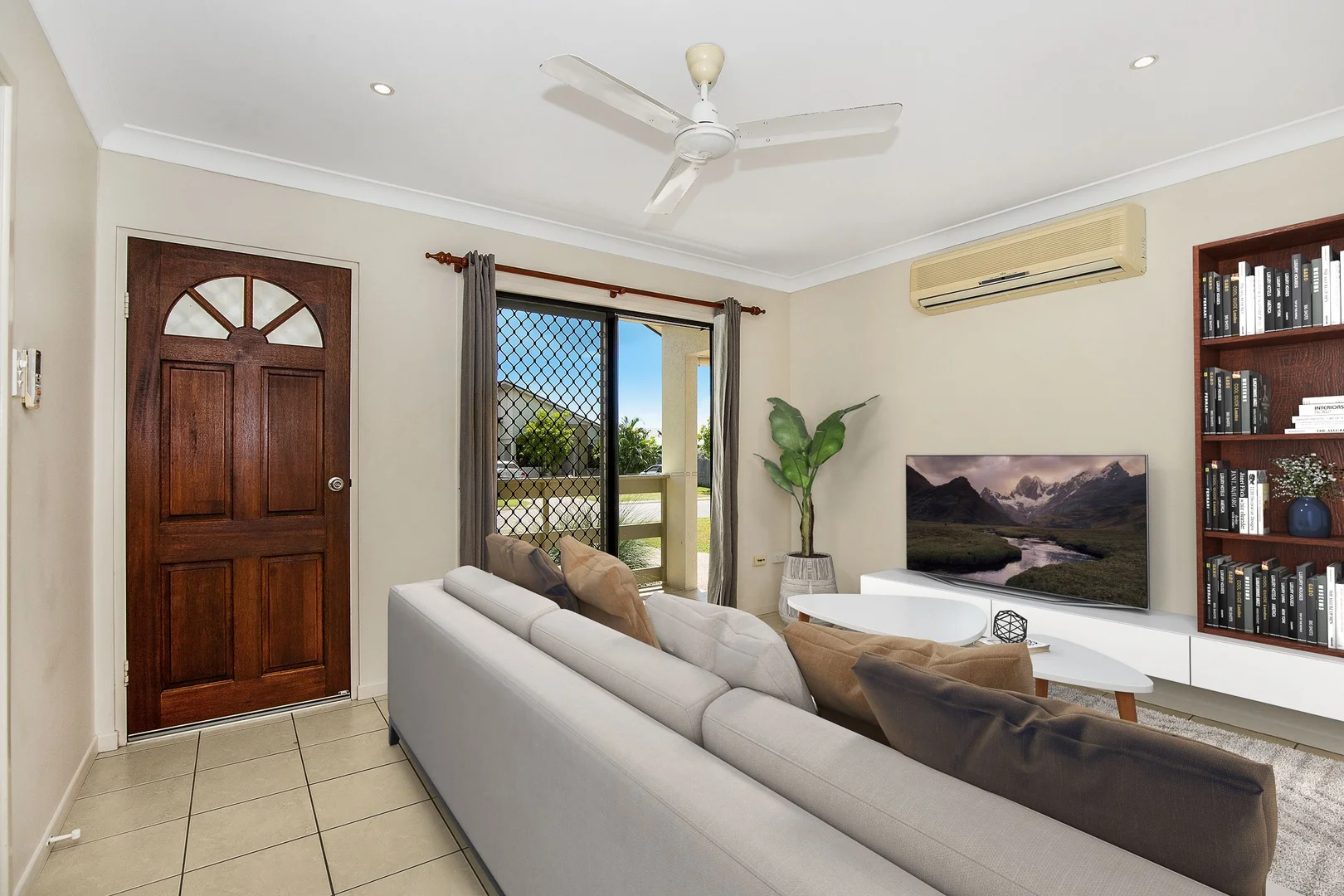 9 Wexford Crescent, Mount Low QLD 4818 photo 2