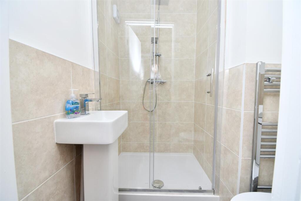 Gawthorpe Street, Burnley photo 3