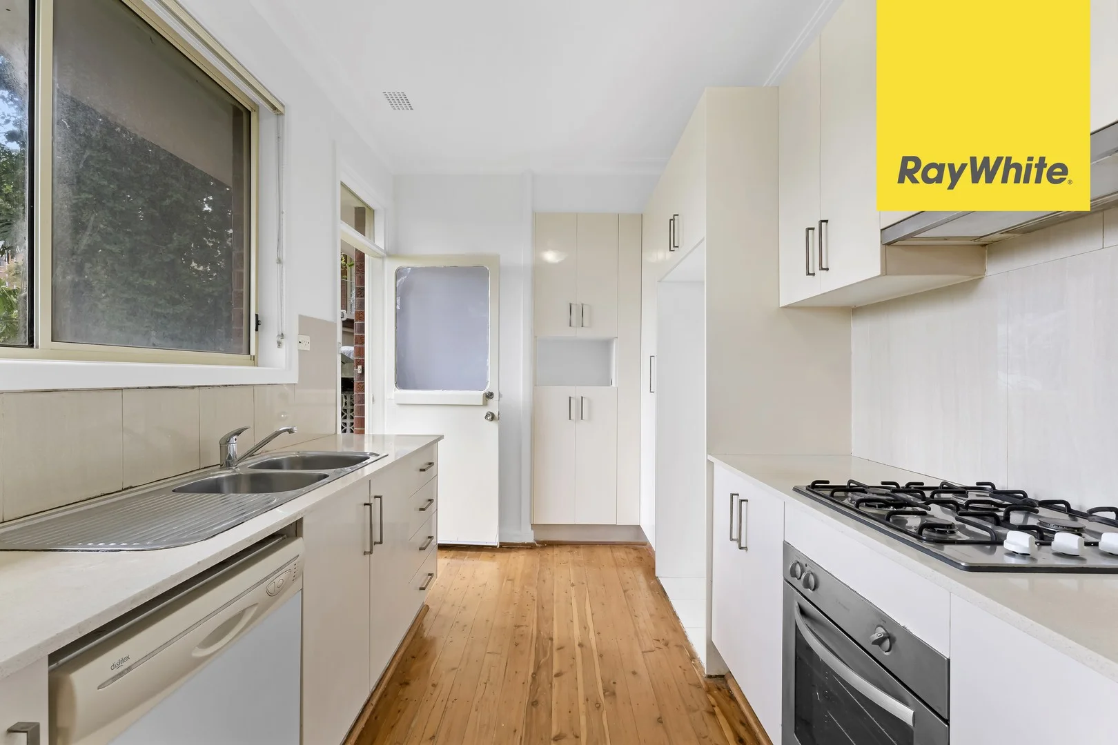 116 Shaftsbury Road, Denistone West NSW 2114