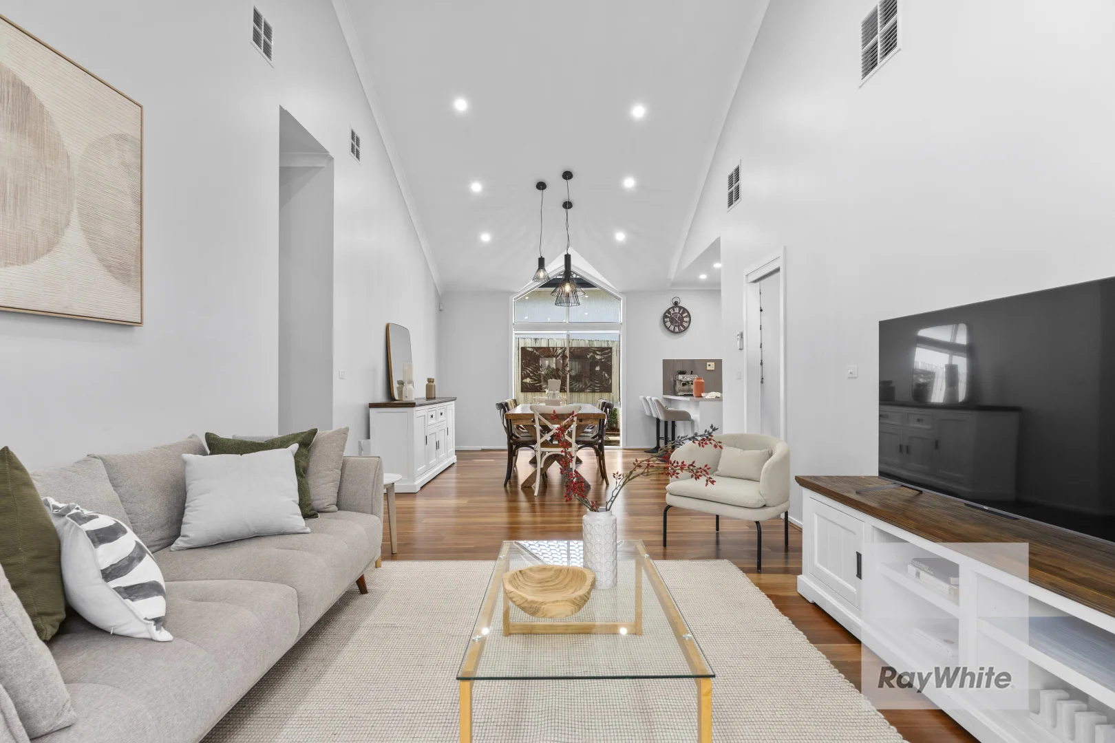 Additional image 3 of 48 Grevillia Drive, Mill Park VIC 3082