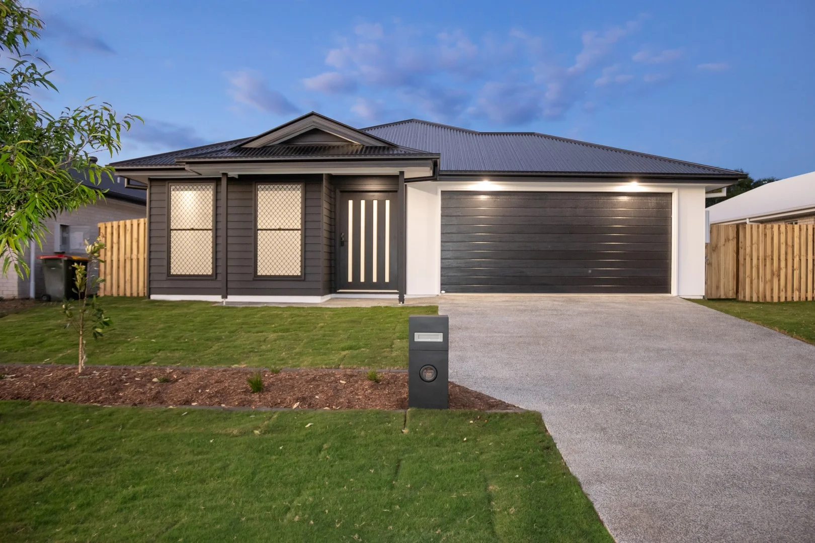 Walloon QLD 4306