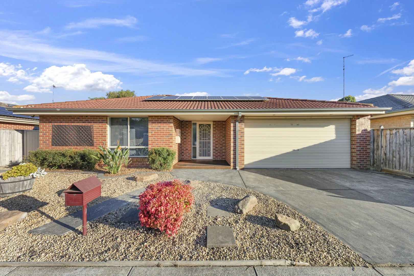 15 Osborn Grove, Pakenham VIC 3810