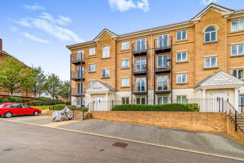 Stokes Court, Southampton SO15