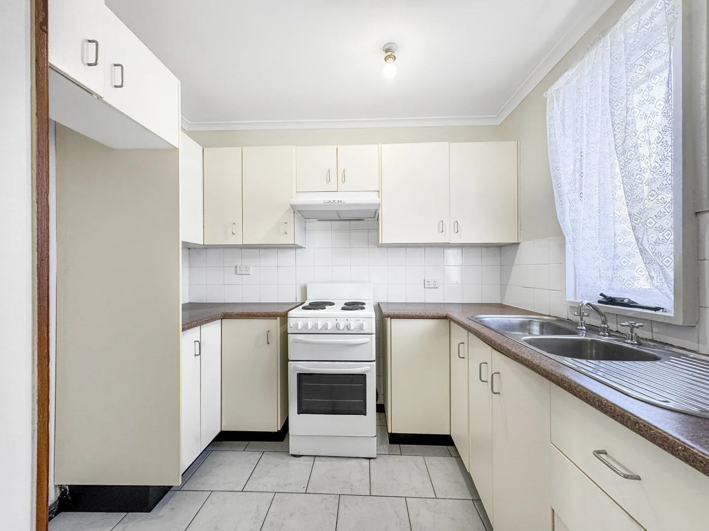 Additional image 3 of 6 Mianga Crescent, Unanderra NSW 2526