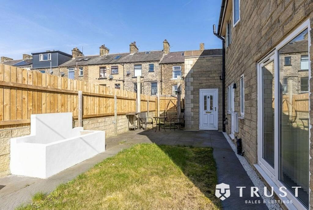 Additional image 101 of Wroe Place, Wyke, Bradford, BD12 8AB
