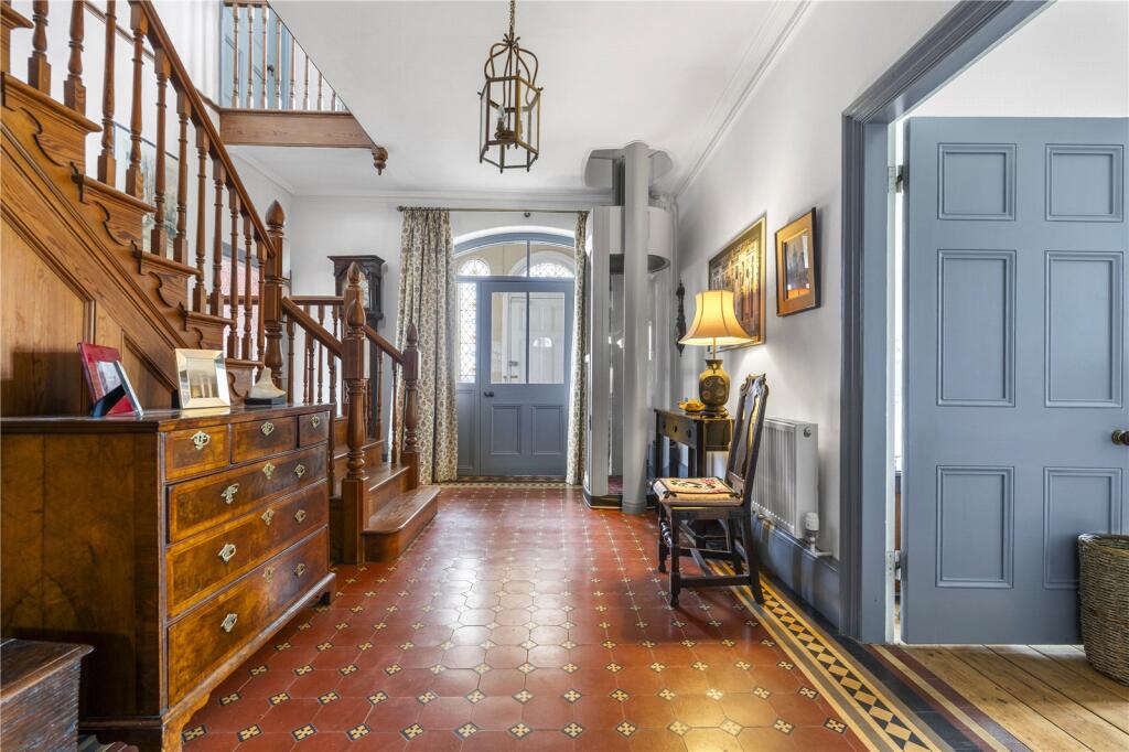 Five Bedroom Detached Victorian House in Wells photo 3
