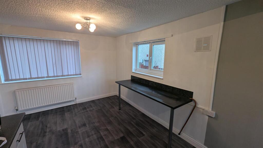 Summer Hall Ing, Wyke photo 5