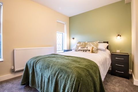 Nottingham Road, Eastwood, Nottingham, Nottinghamshire NG16, Studio to rent