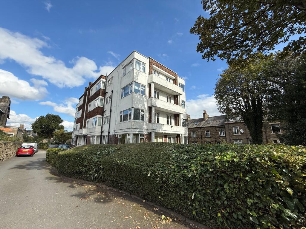 Bradford Road, Shipley, BD18