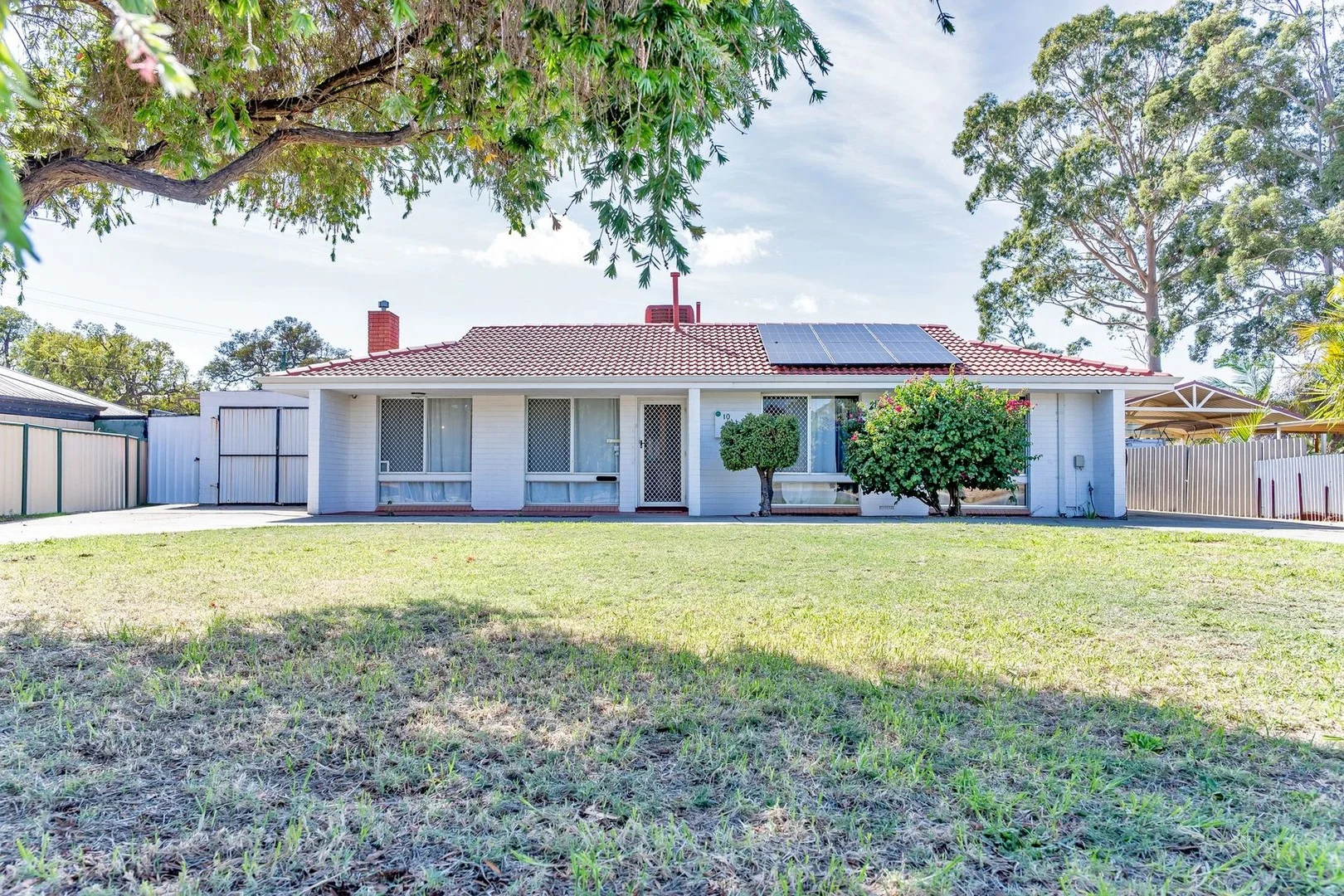 10 Carcoola Avenue, Pinjarra WA 6208